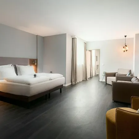 Elaya Oberhausen, Trademark By Wyndham 4*