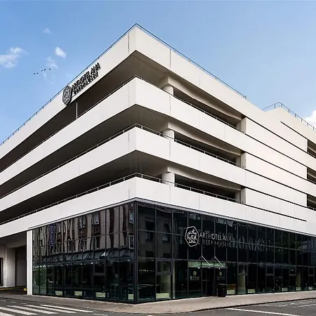 Elaya Oberhausen, Trademark By Wyndham