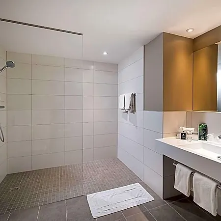 Hotel Elaya Oberhausen, Trademark By Wyndham 4*