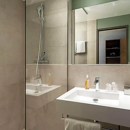 Hotel Elaya Oberhausen, Trademark By Wyndham 4*