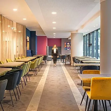 Elaya Oberhausen, Trademark By Wyndham