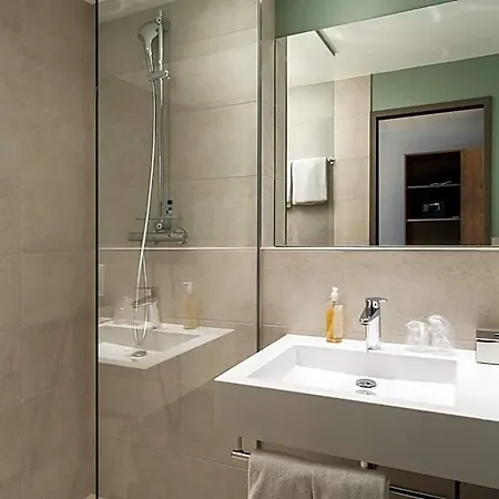 Hotel Elaya Oberhausen, Trademark By Wyndham 4*