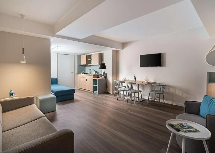 Elaya Oberhausen, Trademark By Wyndham